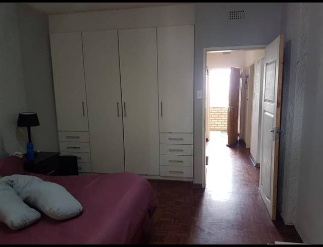 2 BEDROOM APARTMENT FOR SALE IN SYMHURST